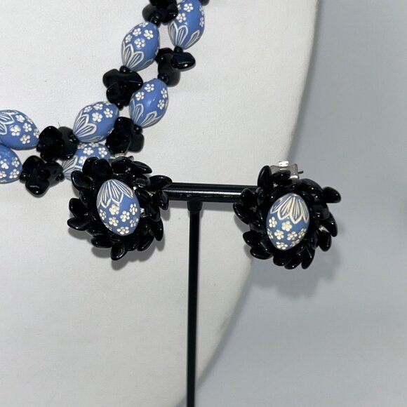 Vintage West Germany Blue & Black Easter Egg Bead Necklace Box Clasp Clip-On - Picture 5 of 16